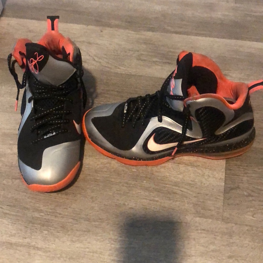 Lebron Mangos